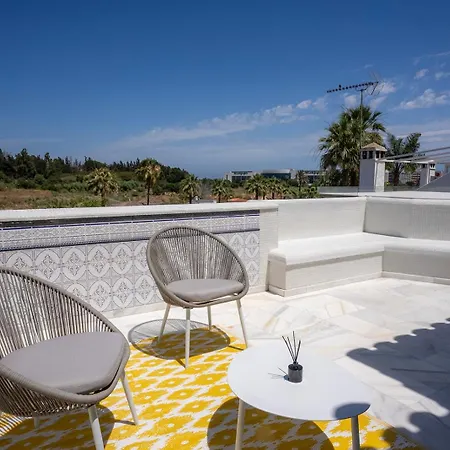Banus - Banus - Nueva Andalucia - Spacious 3br - 2ba - Large Outdoor Terrace - Mountain Views - Pool - Covered Parking - Steps From Arena & La Sala - Ideal For Families *