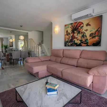 Banus - Banus - Nueva Andalucia - Spacious 3br - 2ba - Large Outdoor Terrace - Mountain Views - Pool - Covered Parking - Steps From Arena & La Sala - Ideal For Families