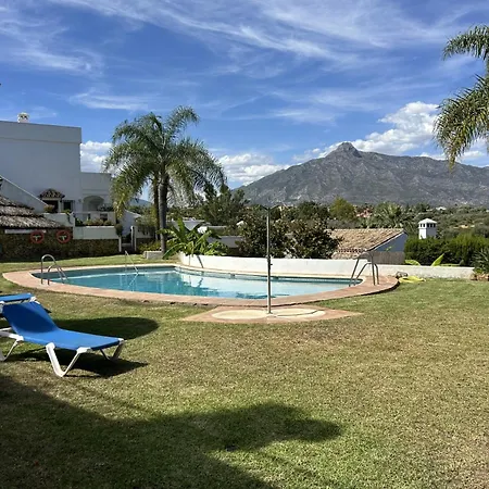 Banus - Banus - Nueva Andalucia - Spacious 3br - 2ba - Large Outdoor Terrace - Mountain Views - Pool - Covered Parking - Steps From Arena & La Sala - Ideal For Families شقة ماربيا